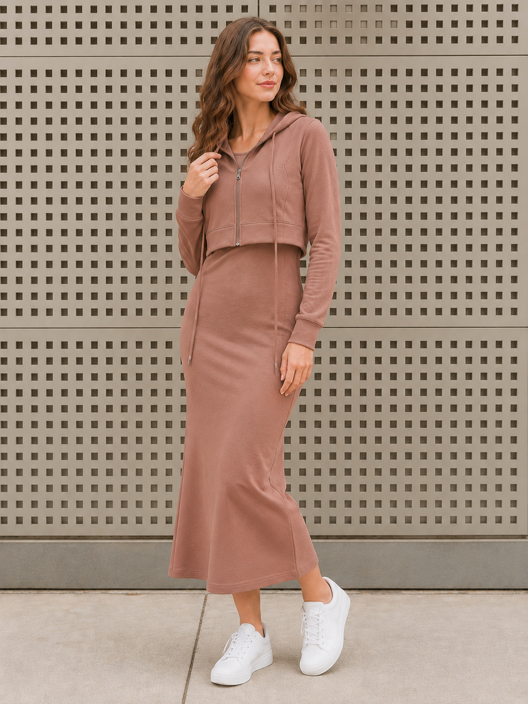 Conjunto Noir Elegance – Sudadera Corta Midi