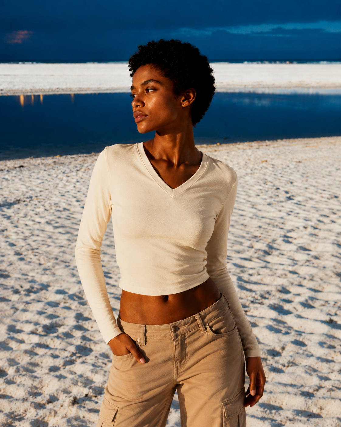 Top Crop Cuello Pico Essential Soft
