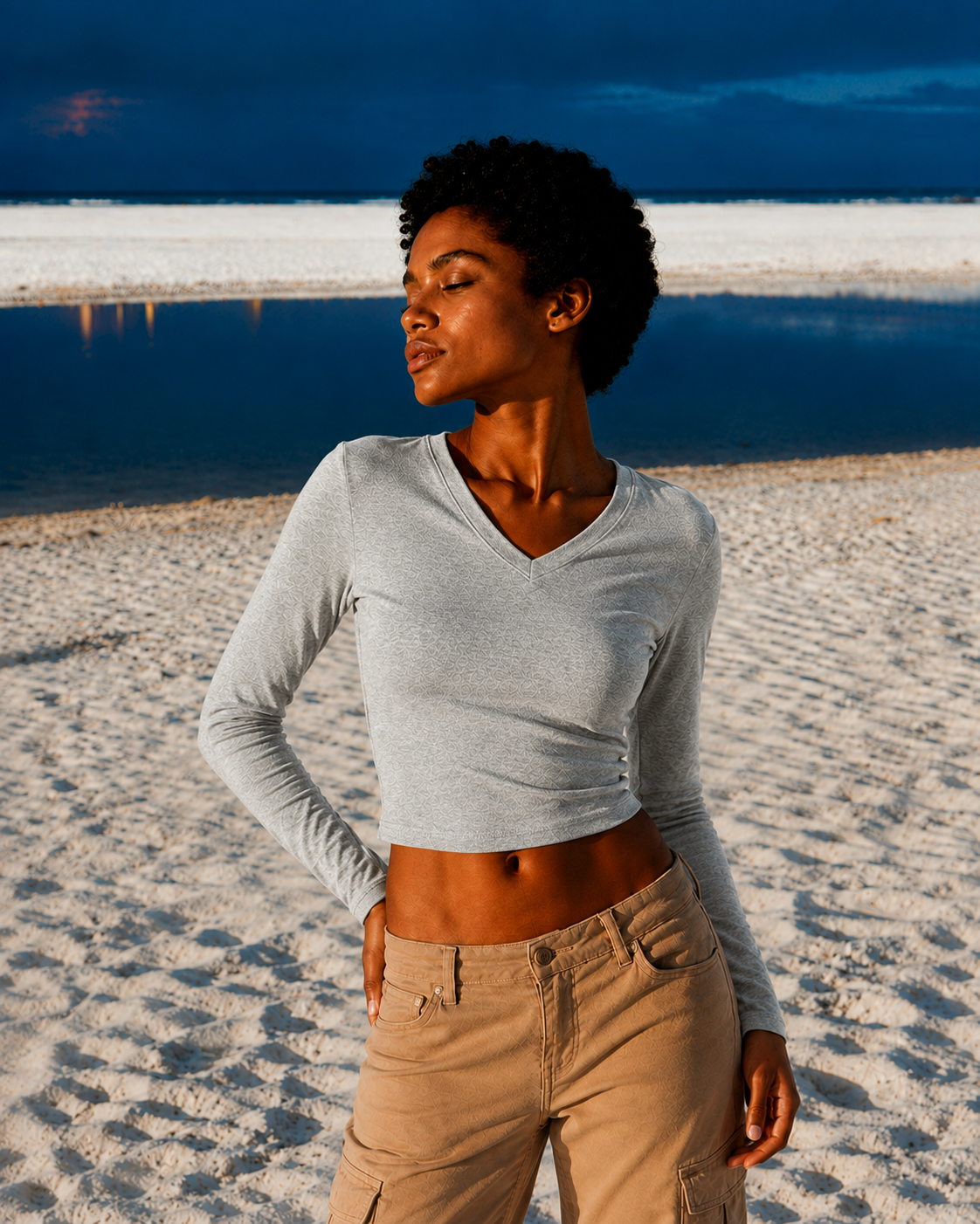Top Crop Cuello Pico Essential Soft