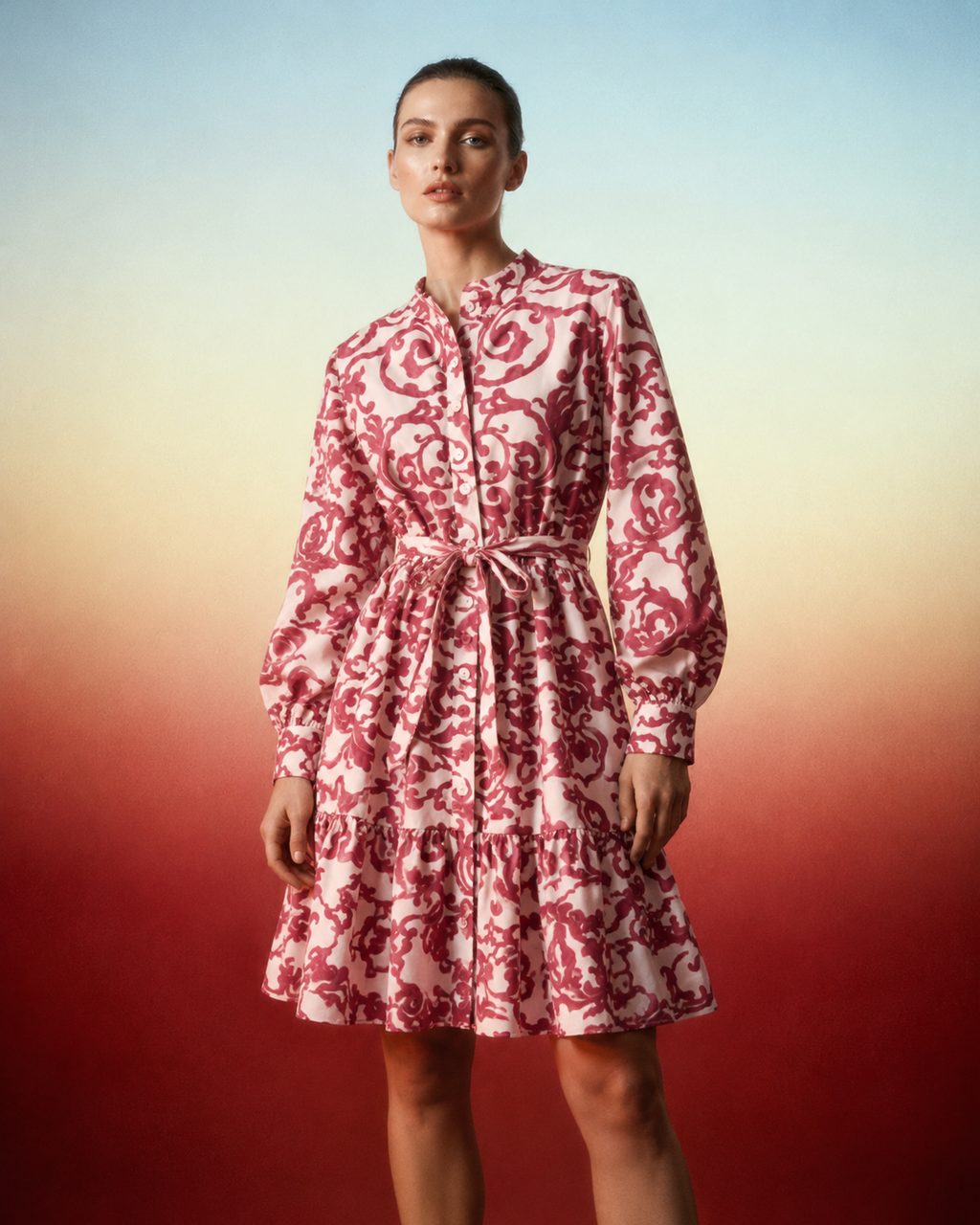 Vestido corto estampado con lazo en cintura