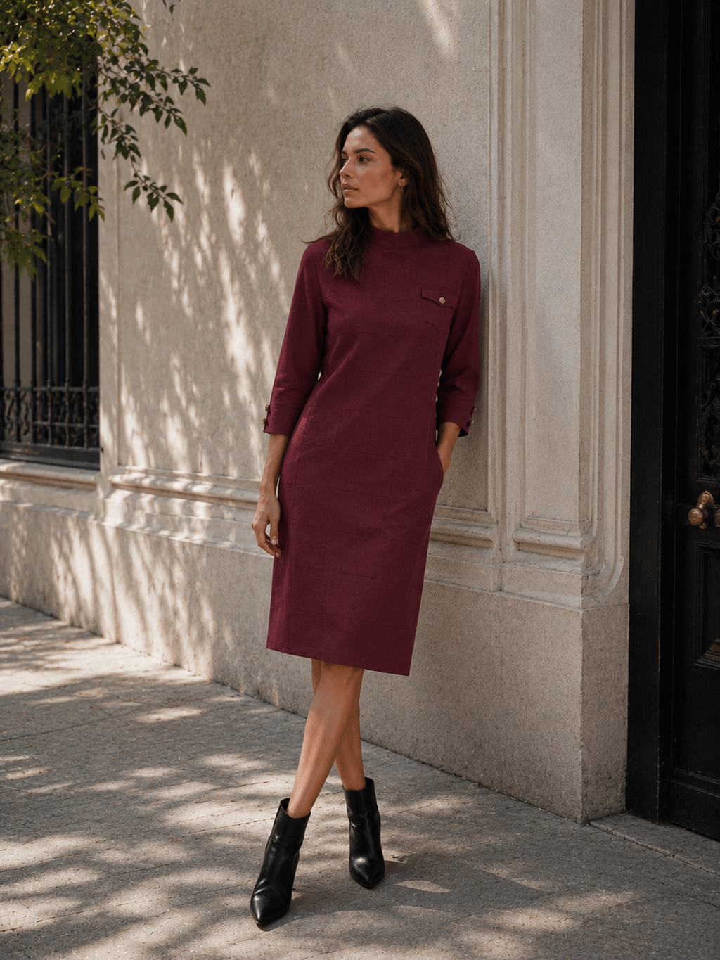 Vestido Midi Elegante de Cuello Alto con Manga