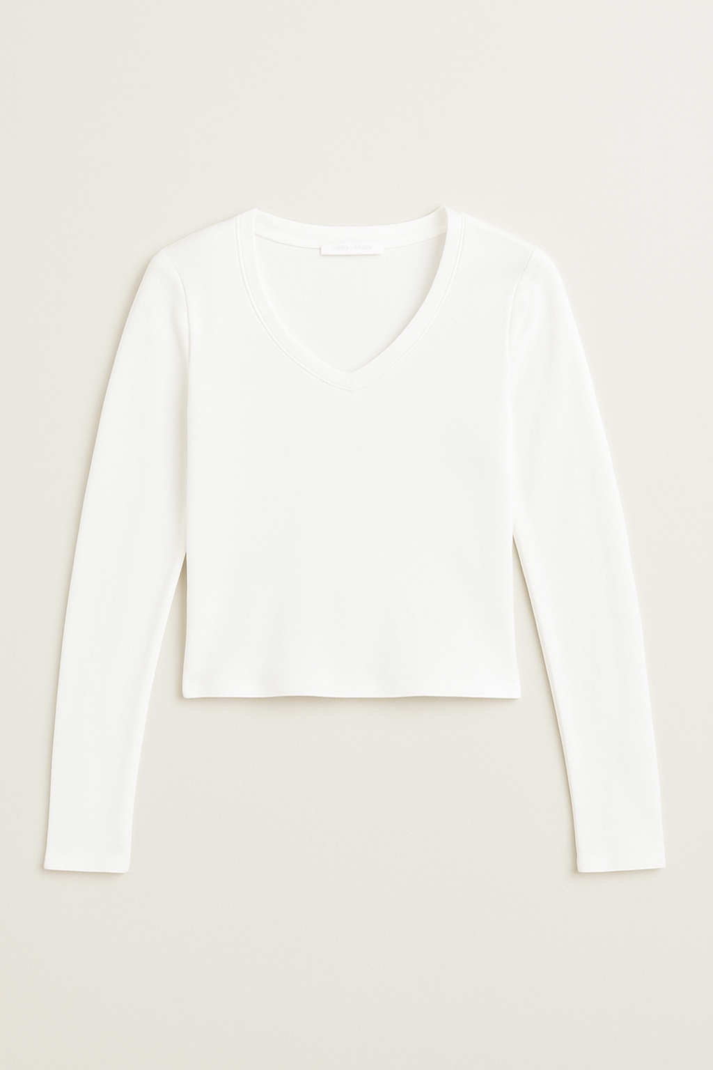 Top Crop Cuello Pico Essential Soft