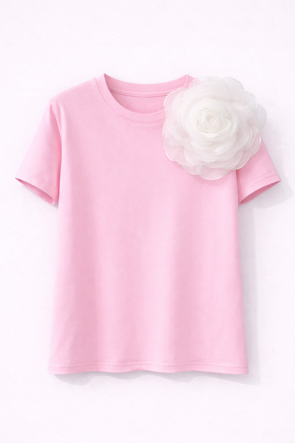 Camiseta Con Rosa Orgánica Aplicada