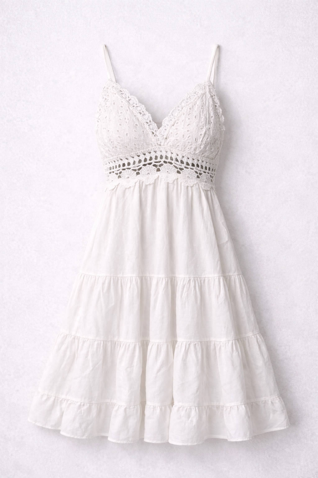 Vestido midi de Tirantes con encaje Alma Pura