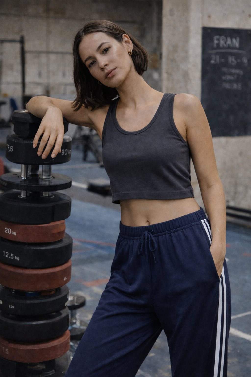 Top cropped de punto suave con escote amplio