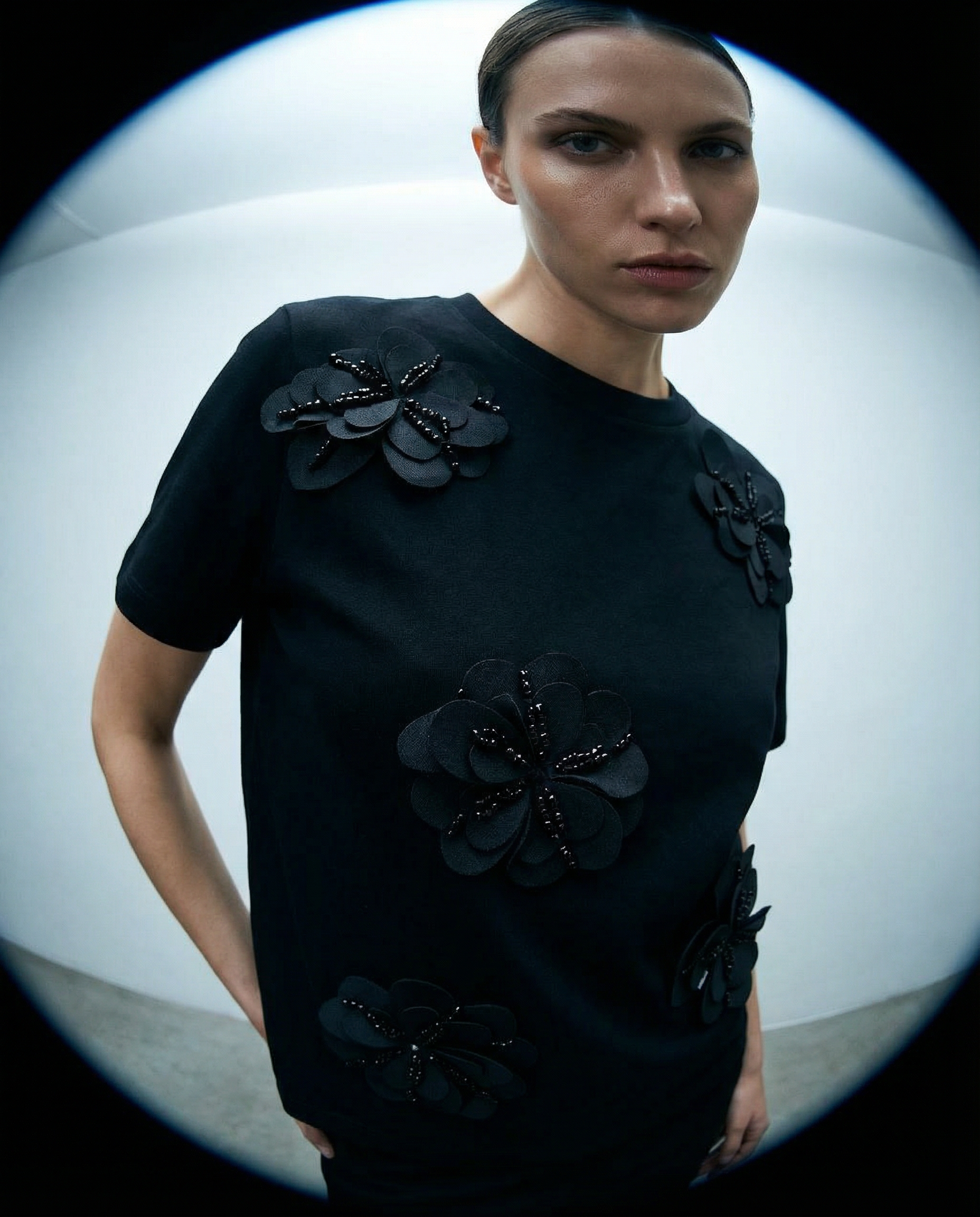 3D立体花卉T恤“极简优雅”