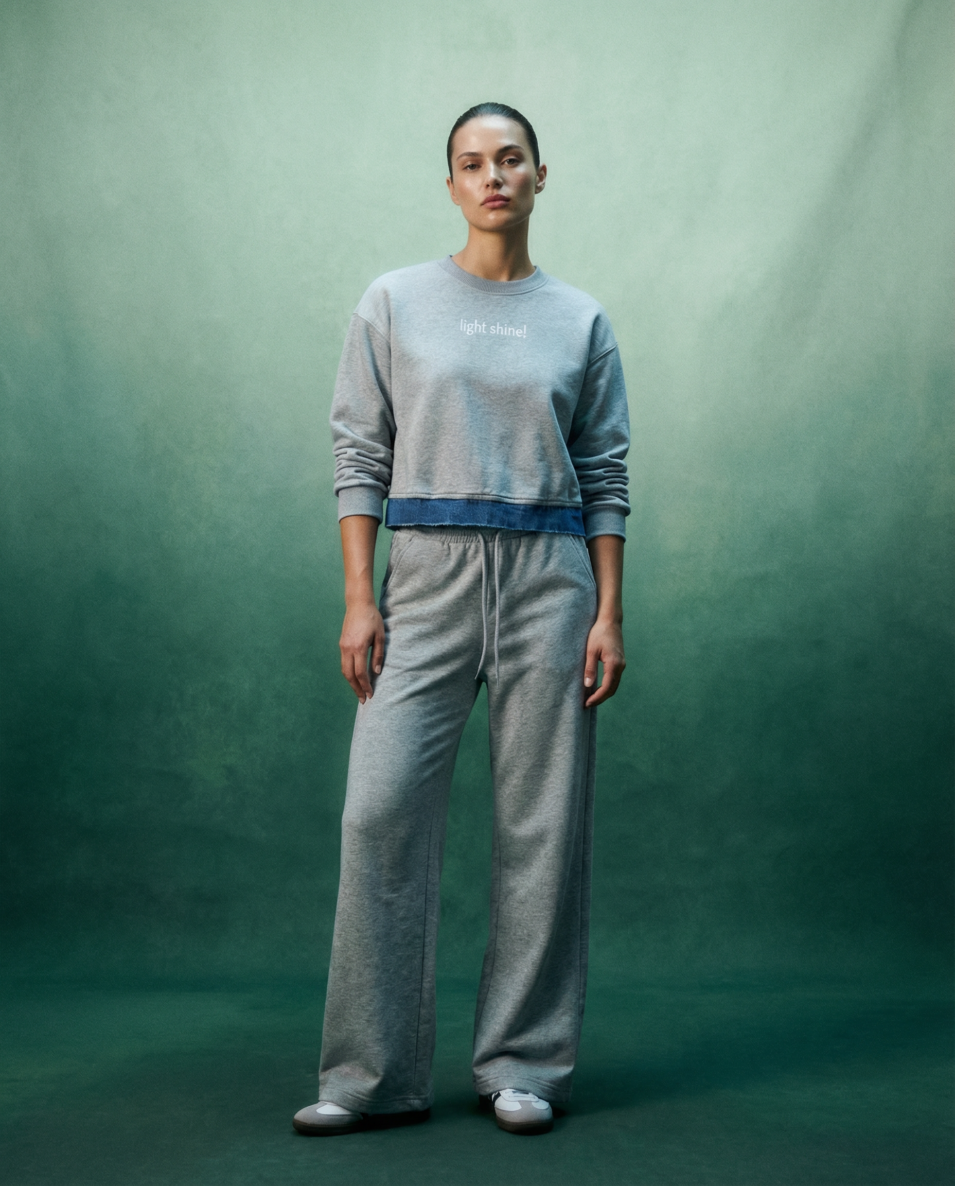 Conjunto urbano con detalle denim