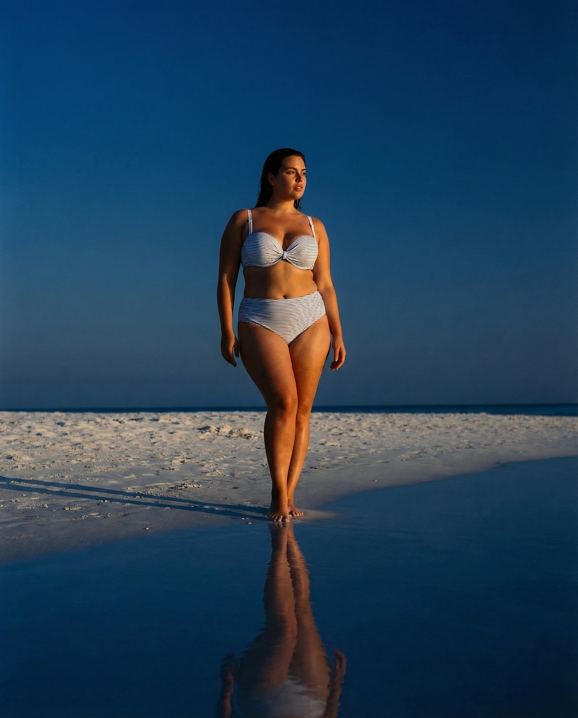 Bikini bandeau de rayas minimal con fruncido central
