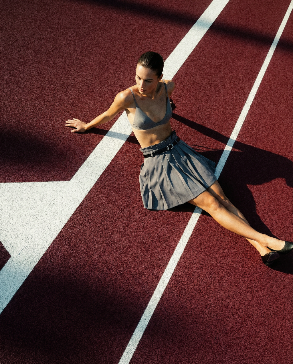 Falda Plisada “Aura Urbana” con Cinturón