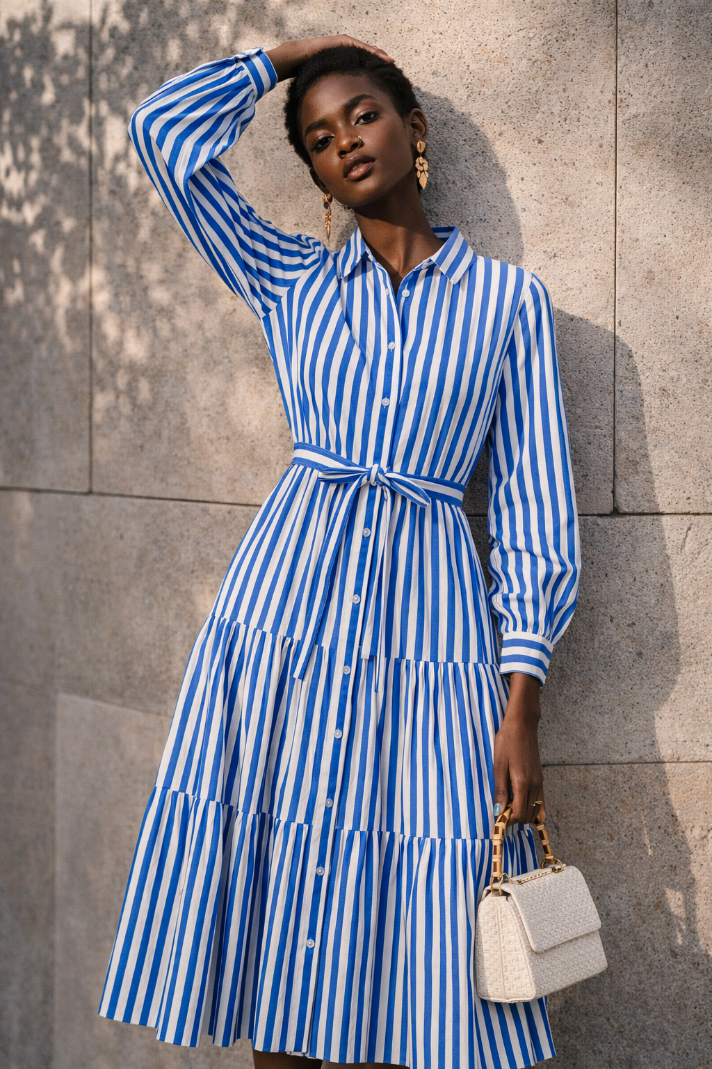 Vestido camisero de rayas fluido con cinturón