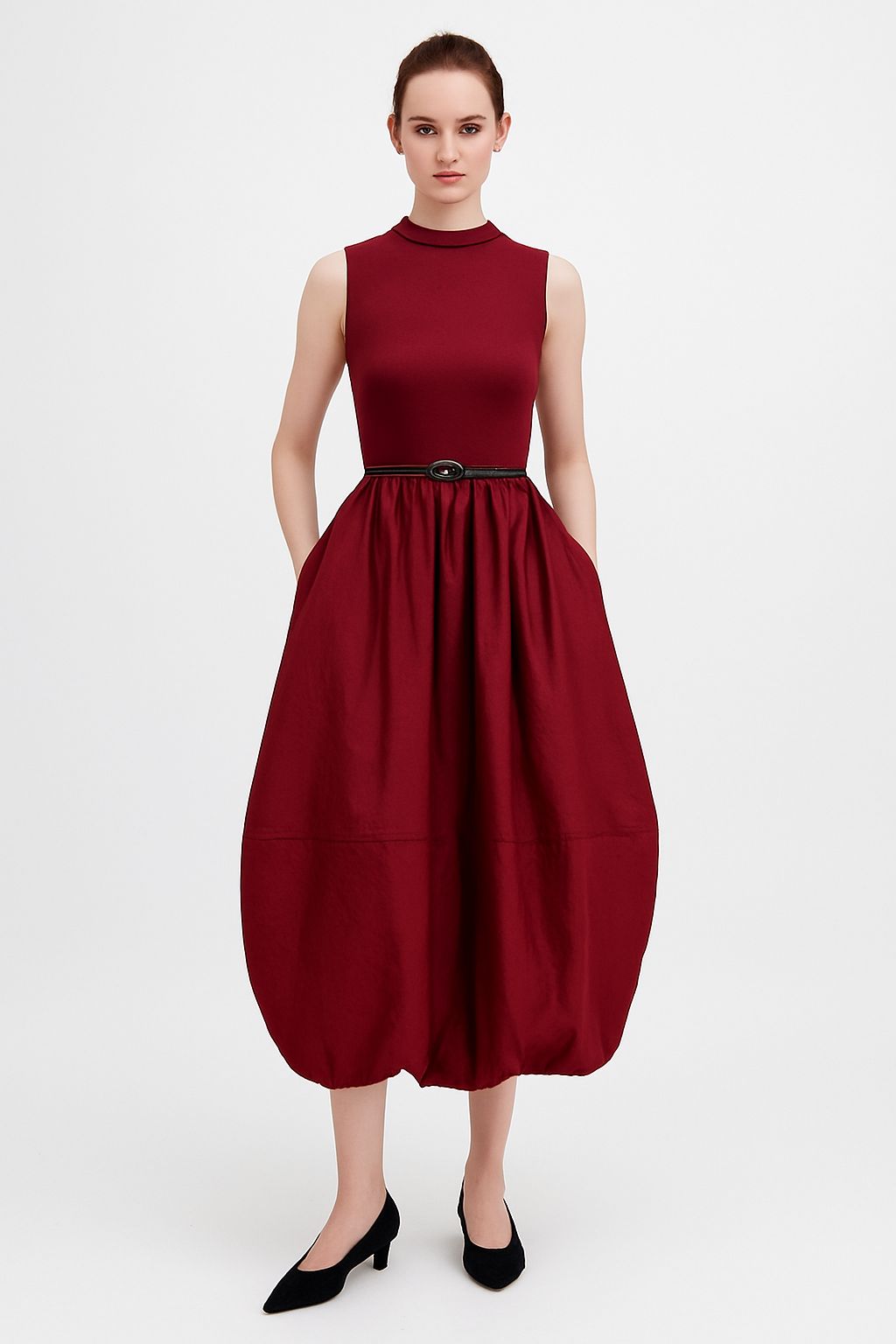 Vestido sin mangas con dobladillo abullonado