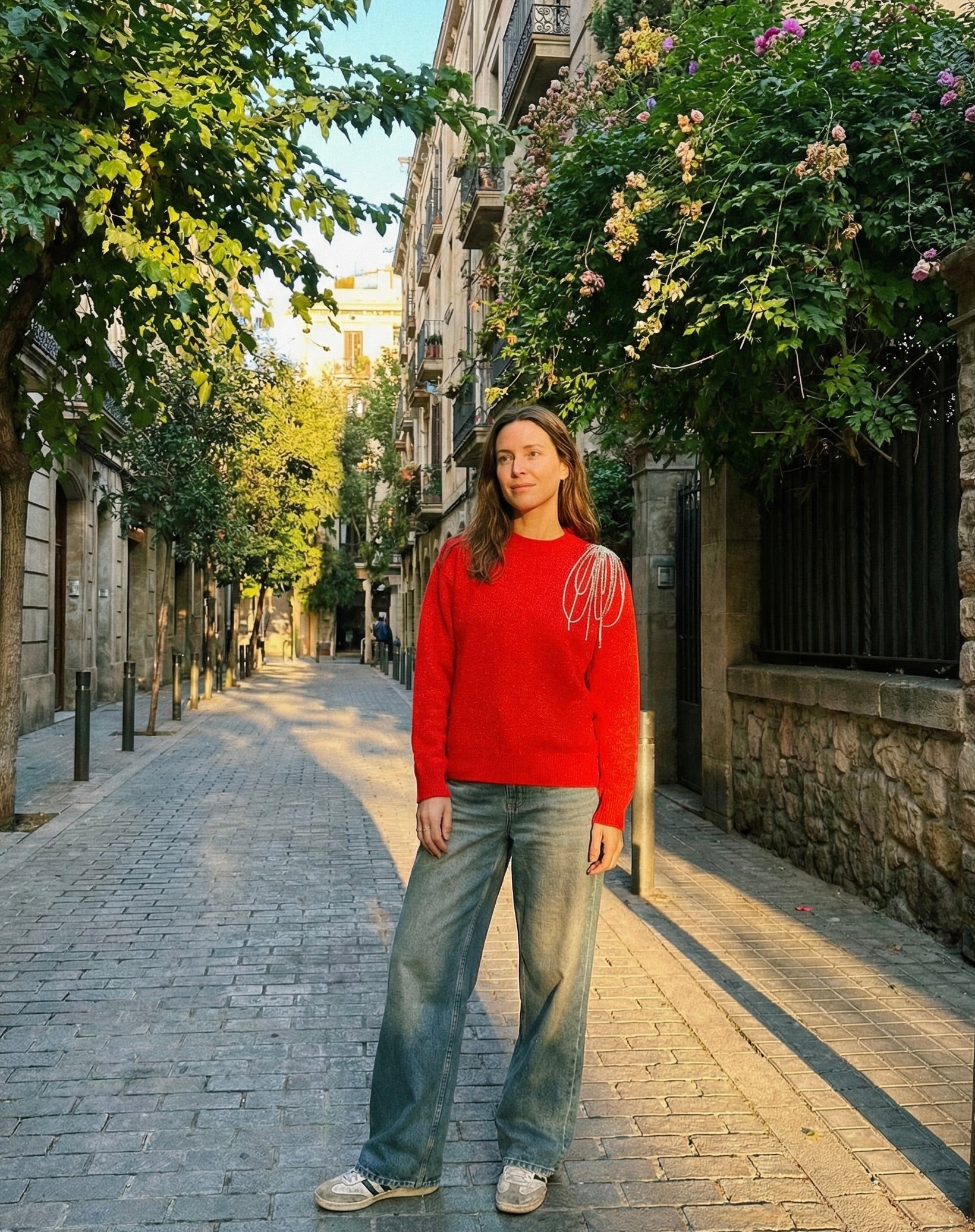 Suéter de Punto con Aplique de Cristales en el Hombro