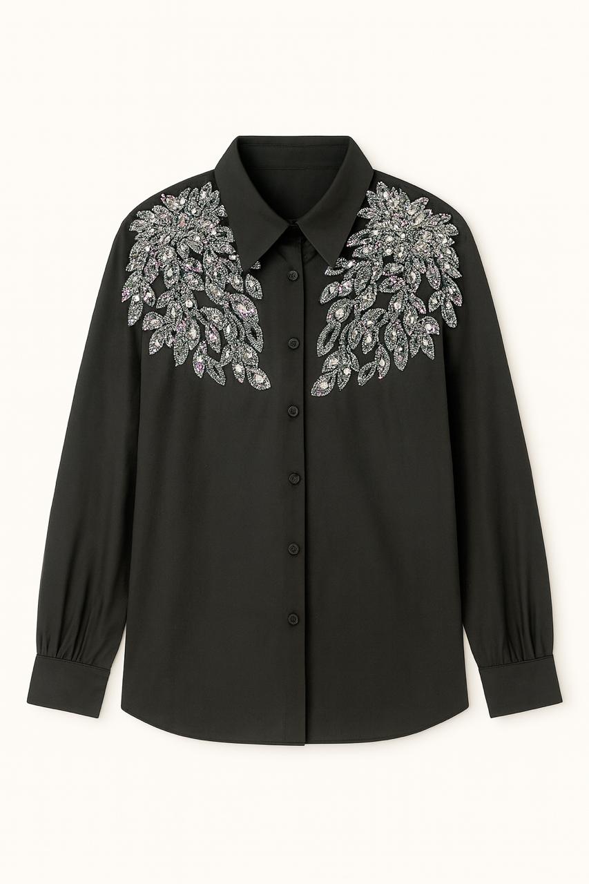 Camisa Negra con Aplique de Pedrería en
