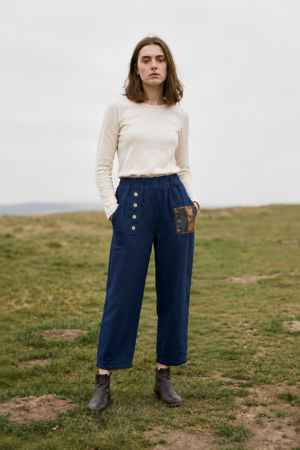 Pantalón Aura Patch con botones y cintura elástica